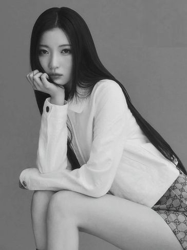 İsim: Im Hyemin
Yaşı: 15
Sahne ismi: Hyemin
Temsili idol: Asa
Elçi: Dior, Solsticse