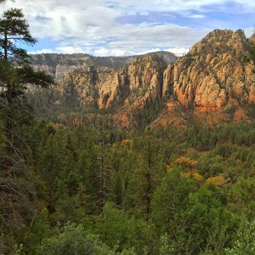 Enjoy the best customized wilderness hikes in Red Rock Country with our team of Sedona Hiking Guides