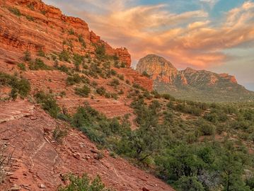 Enjoy the best guided hikes in Red Rock Country with our award-winning Sedona hiking tours.