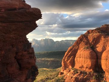 Enjoy the best classic hikes in Red Rock Country on our award-winning Sedona hiking tours.