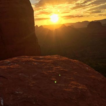 Enjoy the best customized sunrise and sunset hikes in Red Rock Country with our Sedona guided hikes.