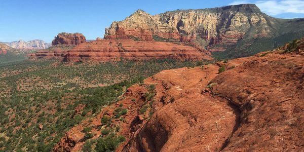 Our customized hiking tours are led by the best Sedona hiking guides in Red Rock Country.