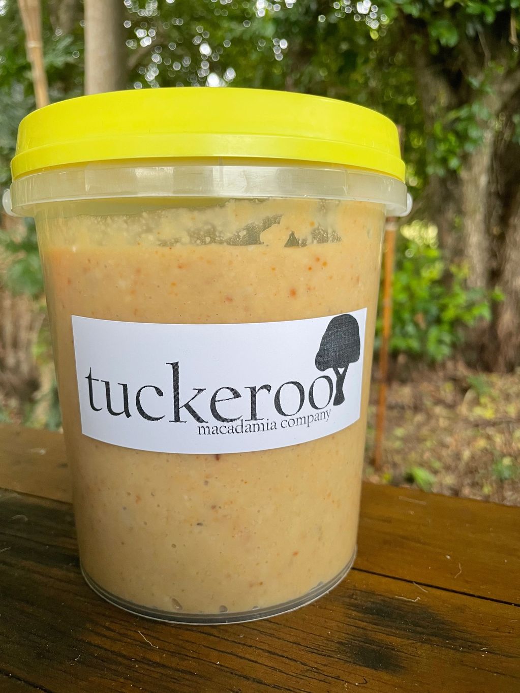 the large tub of macadamia butter for the real nut lover.
