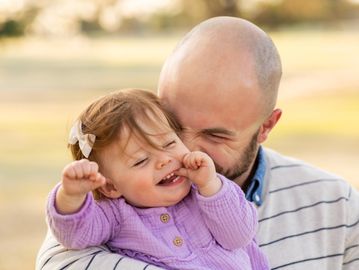 Father and daughter. Memphis, TN family photographer. Memphis Botanic Gardens.
