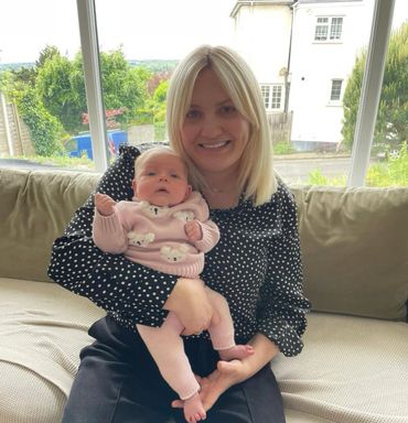 Private midwife Essex providing independent midwifery care