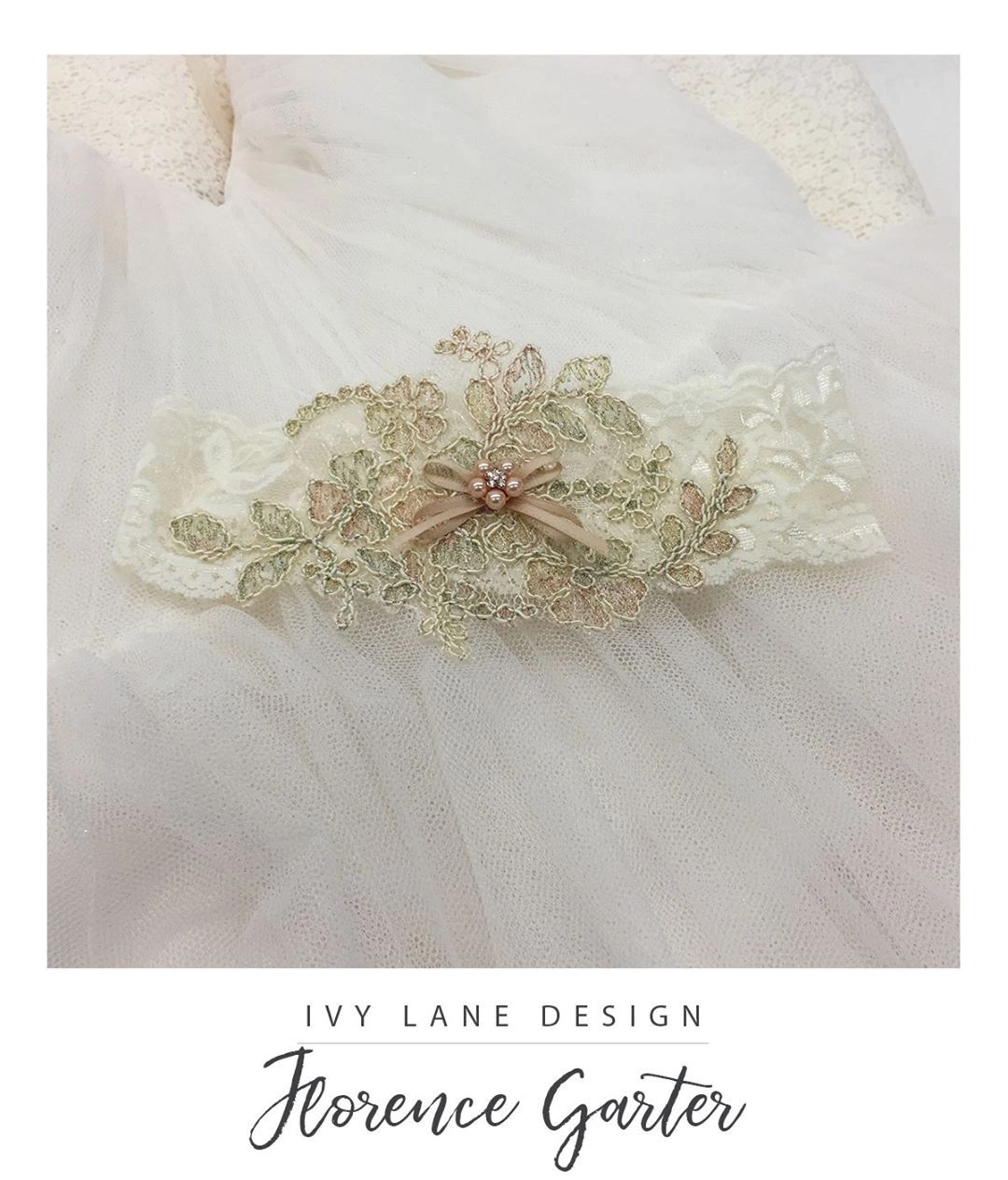 vy Lane
Garters, guest books and pens, flower girls baskets, ring bearer pillows, toasting flutes, s