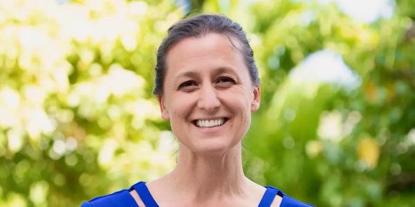 Online individual therapy in Hawaii supporting adults with emotional wellness, stress, and life tran