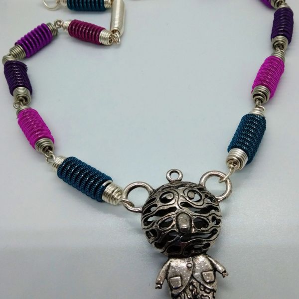 non tarnish copper coiled necklace.