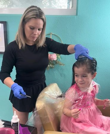 Providing free, holistic lice treatment to Texas children through our nonprofit foundation.