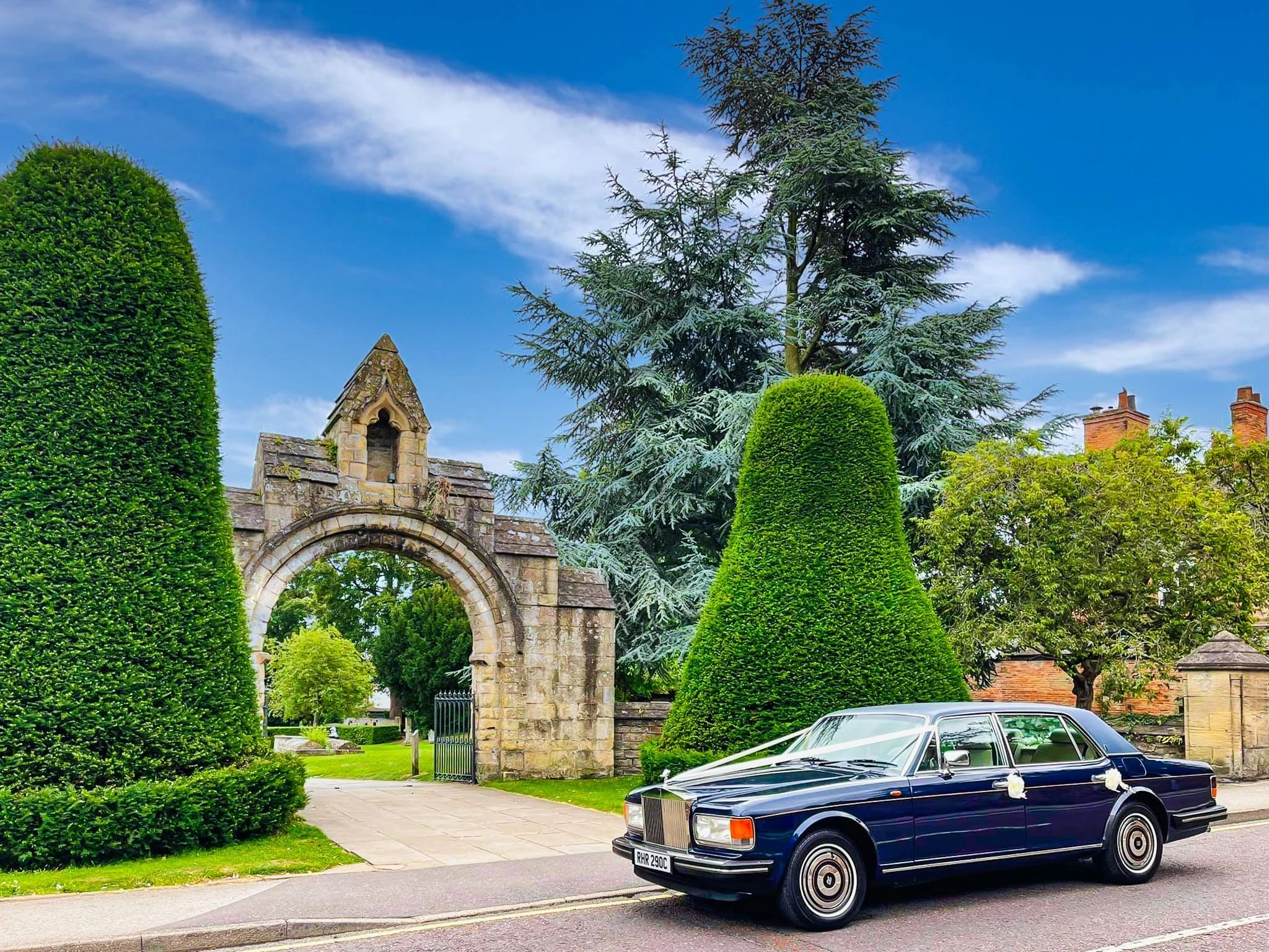 classic Rolls-Royce wedding car Southwell minster