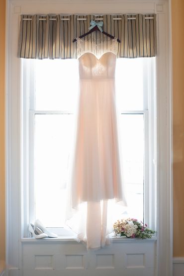 Wedding Photography, Ramsdell Inn Manistee Michigan, Wedding dress, LeGalley Photography Wedding