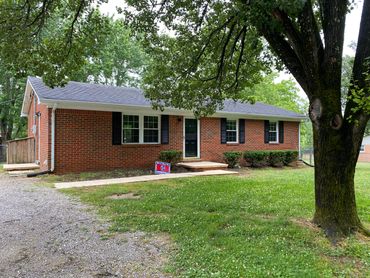 335 East 17th Street, Cookeville TN. Blue Ribbon Properties.