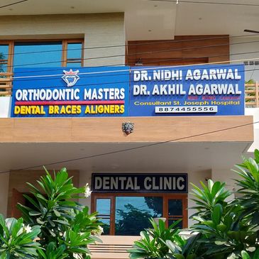 Dr Akhil Agarwal MDS (KGMU)
Orthodontist Dentist in Lucknow
Dental Braces and Aligners Specialist