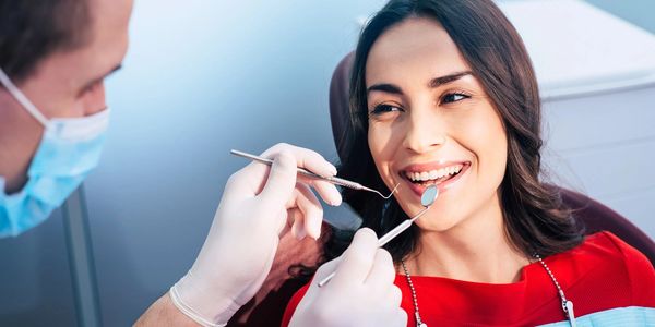 Teeth Cleaning & Polishing in Lucknow
Dr Akhil Agarwal MDS (KGMU) Dentist Orthodontist Dental Clinic