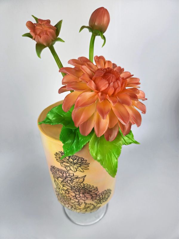 Simi Dahlia Cake