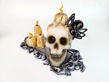 Simi Skull Centerpiece