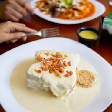 Disfruta un rico sandwich especial de la Lecheria