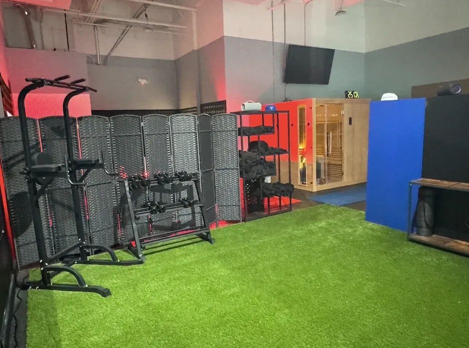 Valjalah Fitness Provides training classes for 1-8 people at once.  Great family or date locale!