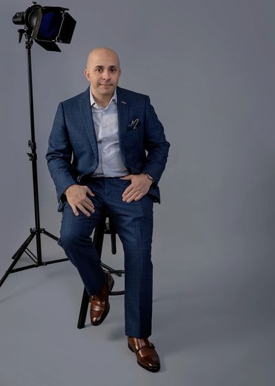 Chris D. Bentley - Broker/Owner of Bentley Fine Properties