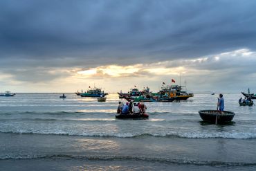NHA TRANG / DA NANG COASTLINE