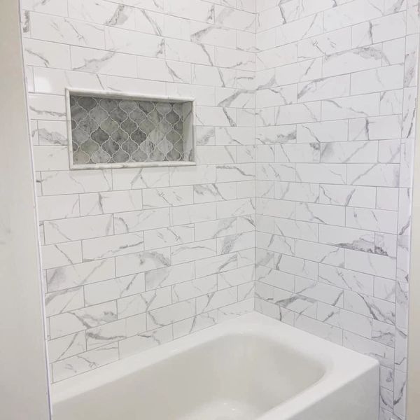 Tub/Shower walls