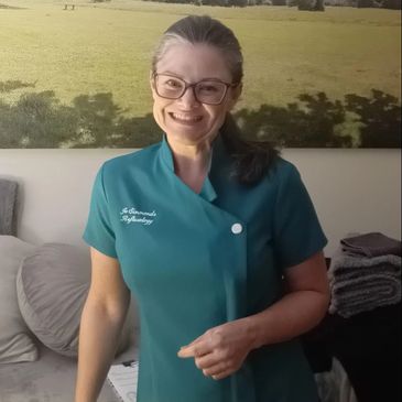 Jo Simmonds AoR, Professional, qualified experienced Reflexologist, Medstead, near Four Marks, Alton