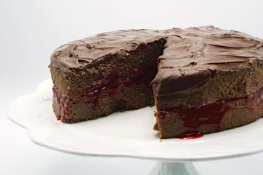 Shaped purée bread mix IDDSI. Purée bread cake mix. Purée cake.