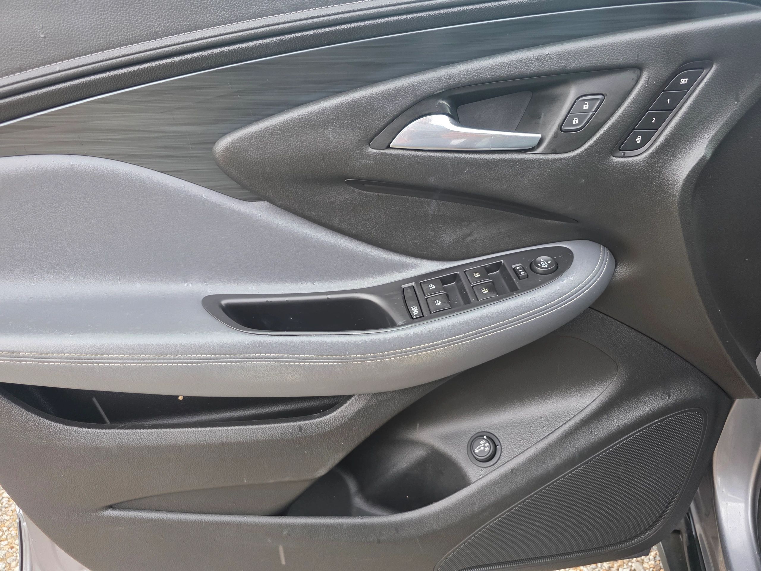 2020 Buick Envision Essence - Photo 11