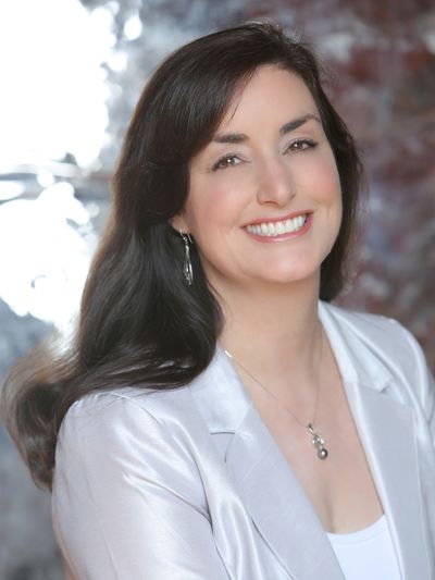 Marla Klein MD is Board Certified in Dermatology and is Oregon's Pioneer in Cosmetic Dermatology.