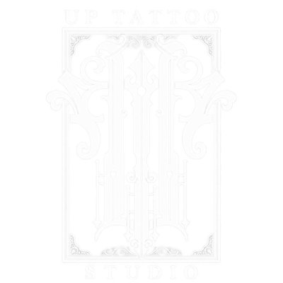 Logotipo ornamental para estúdio de tatuagem.