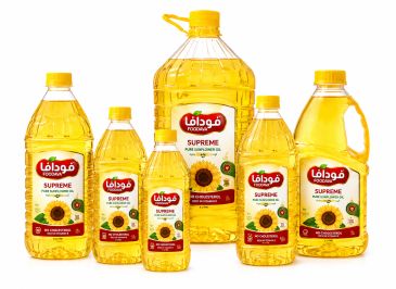 Bottles of Foodava sunflower oil in various sizes.