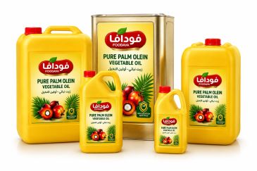 Various sizes of Foodava Pure Palm Olein Vegetable Oil containers.