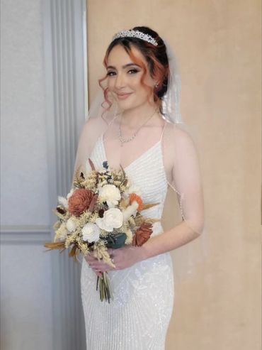 boho bridal bouquet with cream and white accent flowers