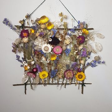 Dried flower arrangement