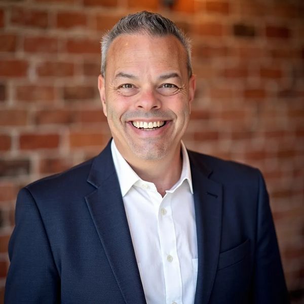 Dr. Michael Leitz