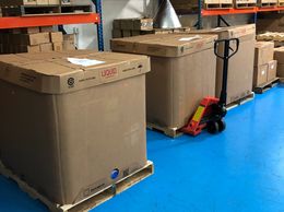 PepperNutz industrial hot sauce totes. We provide customized hot sauce co-packaging solutions.