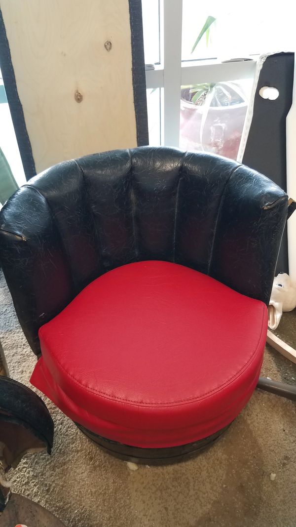 Black and red restaurant seating area for waiting room in Pinellas County Florida