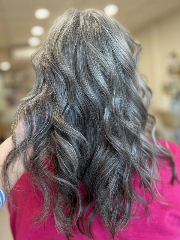 Blonde highlight with layered bob