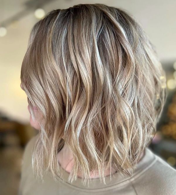 Blonde highlight with layered bob