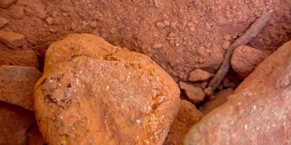 Amazing, bright orange ochre also available.