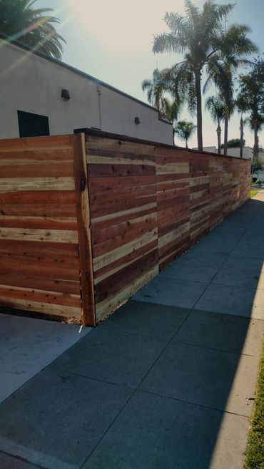 HORIZONTAL WOOD FENCE.