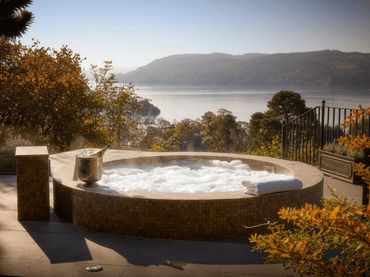 San Diego romantic resorts with lake view jacuzzi