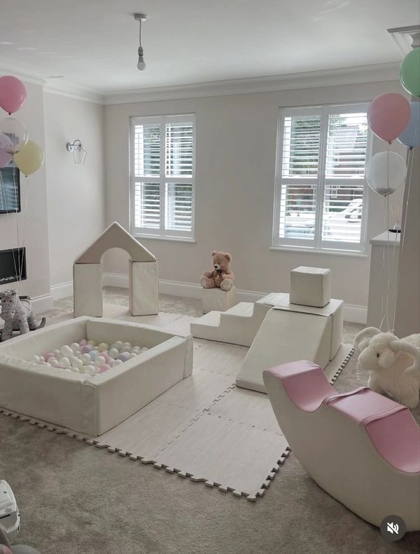 Neutral Sophisticated Soft Play for babies and toddler parties in Stevenage Hertfordshire