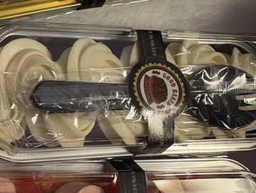 Packaged cream-filled pastries.