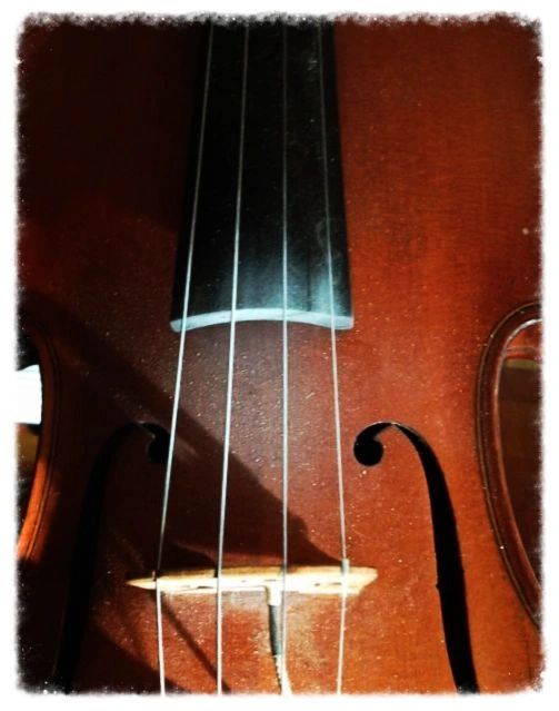Yes, this is my violin. I’ve been playing it since about 1986 when I fell in love with it.
