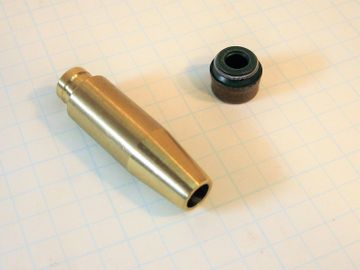 1275 Classic Mini Cooper bronze valve guides.  Classic Mini valve guides.  1275 Mini guide seals.