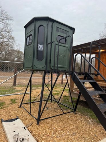 Redneck Hunting Blind 5x6
5' stand
