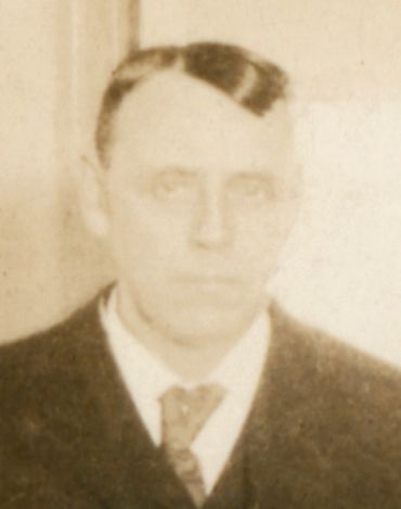Charles Gurdon Gibson, Board Member.
Son of the late Thornton Wasson Gibson, former Vice President o