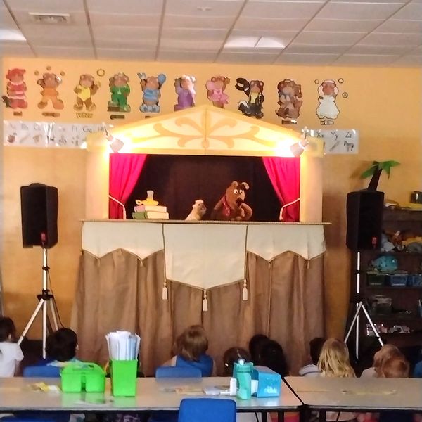 Roz Puppets stage in a kindergarten classroom.