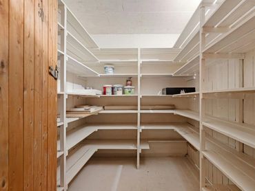 Bethesda, MD – Transitional kitchen remodel with quartz countertops and custom tile backsplash